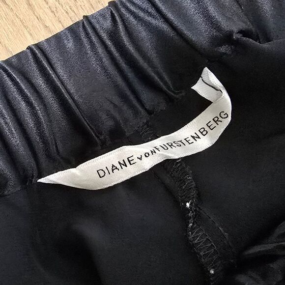 Diane Von Furstenberg Lazare Satin Jogger in Black - Picture 9 of 12